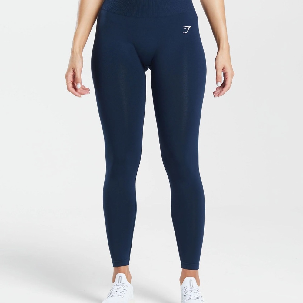 Gym shark leggings